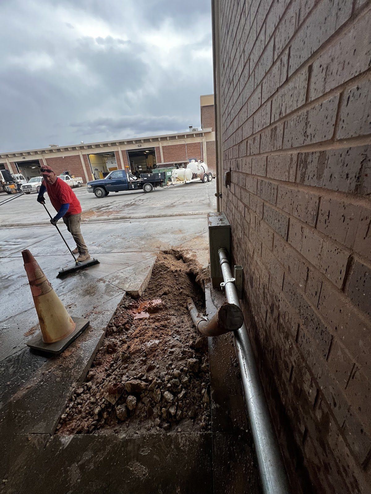 storm drain trenching oklahoma job site